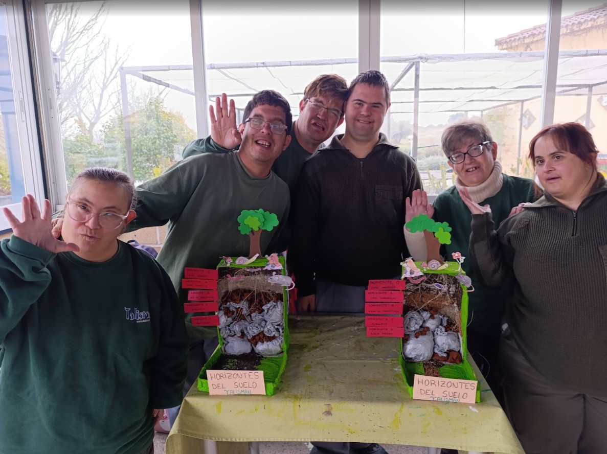 Los alumnos de Talismán muestran sus maquetas sobre los Horizontes del Suelo